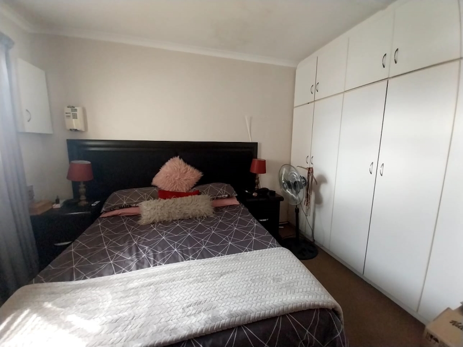 5 Bedroom Property for Sale in Worcester West Western Cape